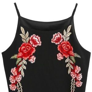 ROMWE Embroidered Crop Top